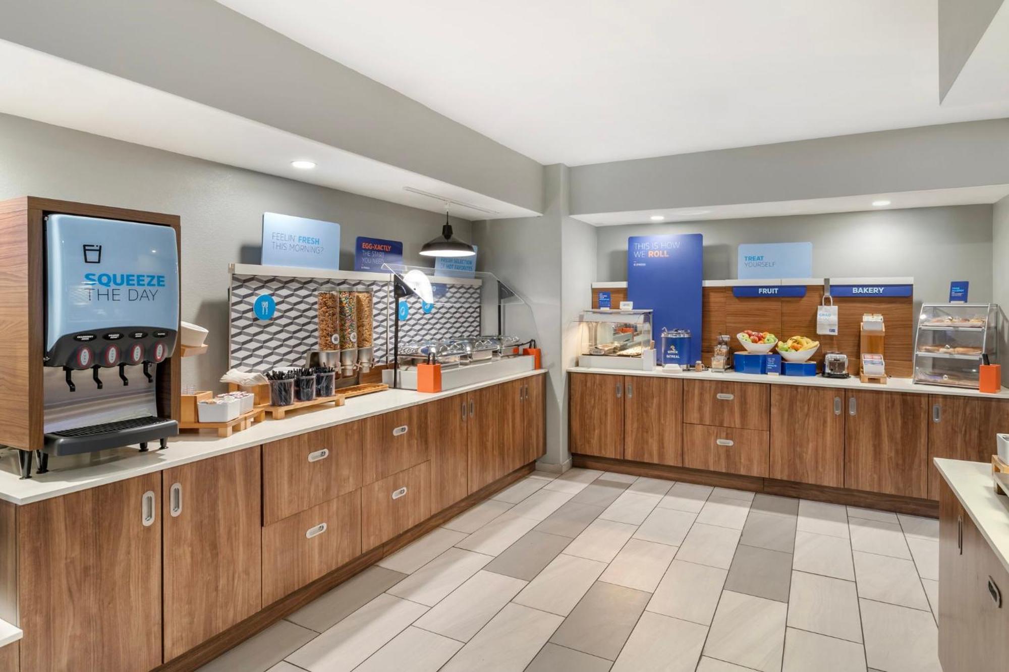 Holiday Inn Express Hotel And Suites Alice By Ihg Екстериор снимка