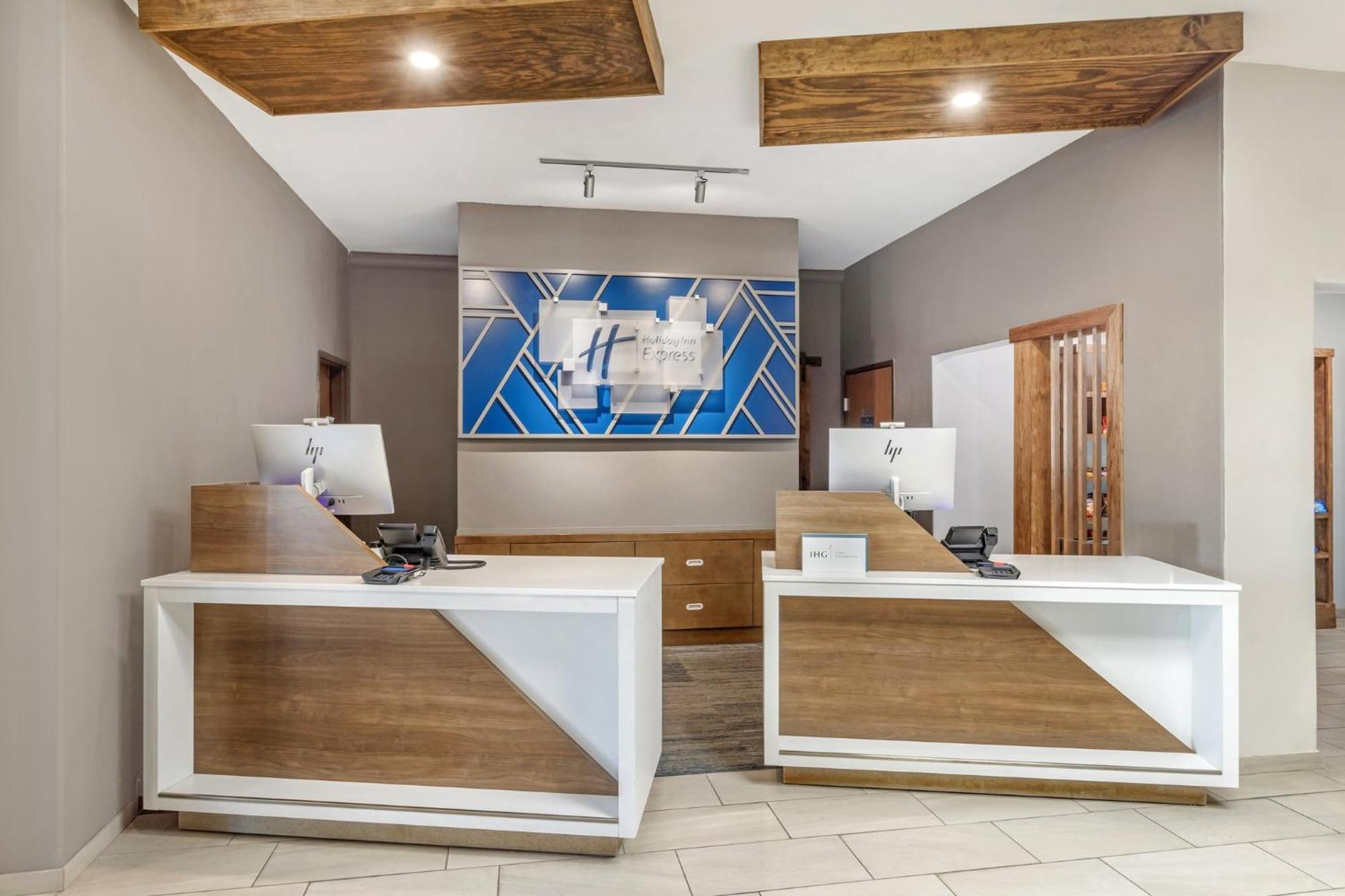 Holiday Inn Express Hotel And Suites Alice By Ihg Екстериор снимка