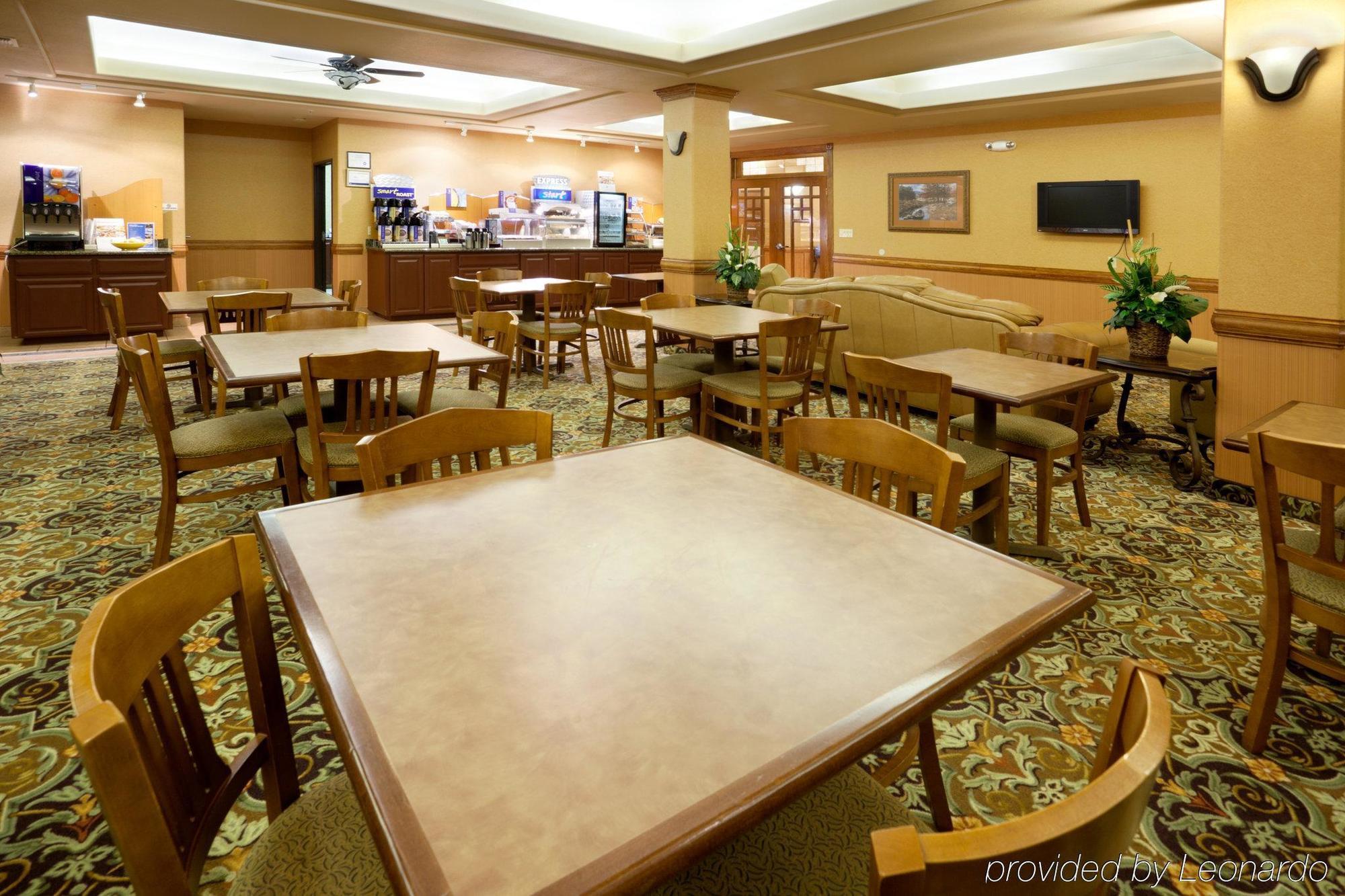 Holiday Inn Express Hotel And Suites Alice By Ihg Екстериор снимка