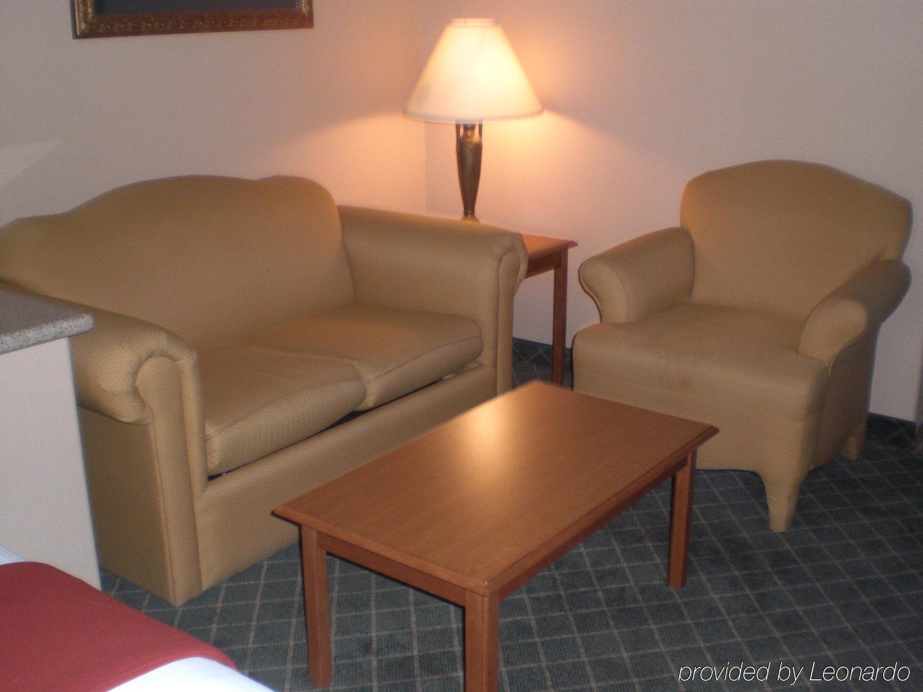 Holiday Inn Express Hotel And Suites Alice By Ihg Стая снимка