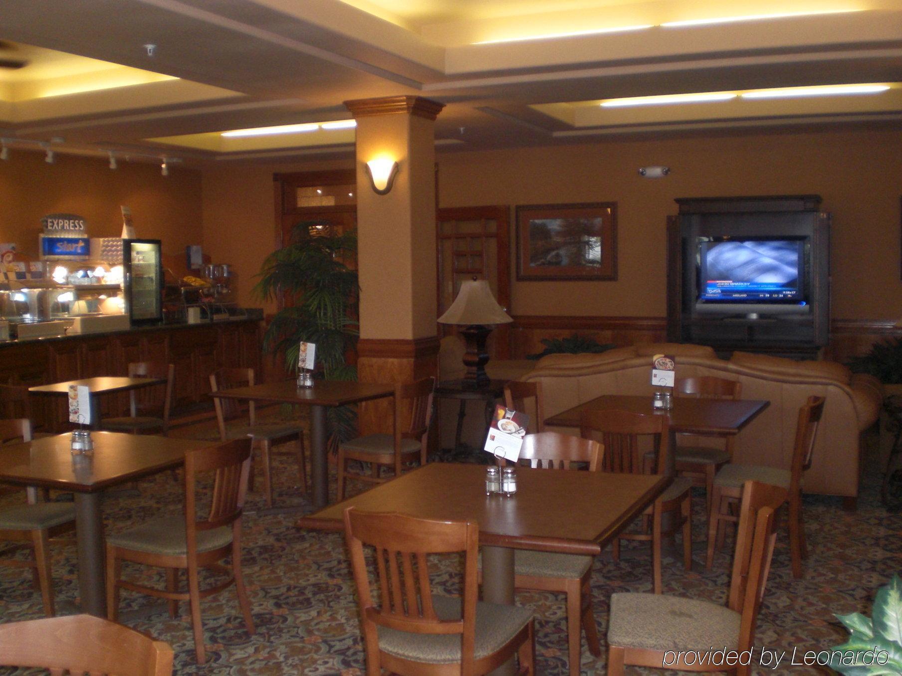 Holiday Inn Express Hotel And Suites Alice By Ihg Екстериор снимка