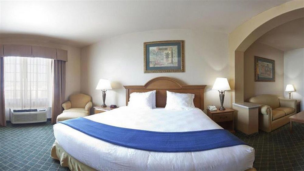 Holiday Inn Express Hotel And Suites Alice By Ihg Екстериор снимка